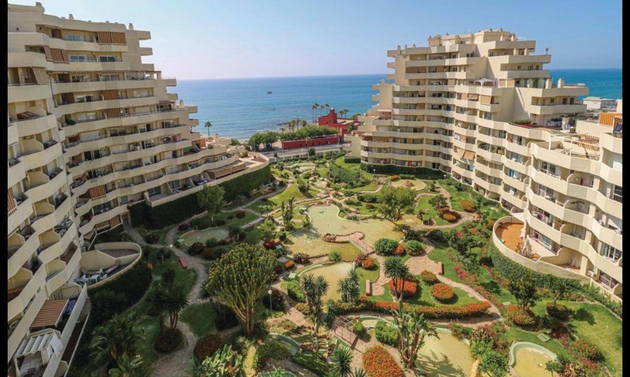Apartamento Costa Del Sol 贝纳尔马德纳 外观 照片