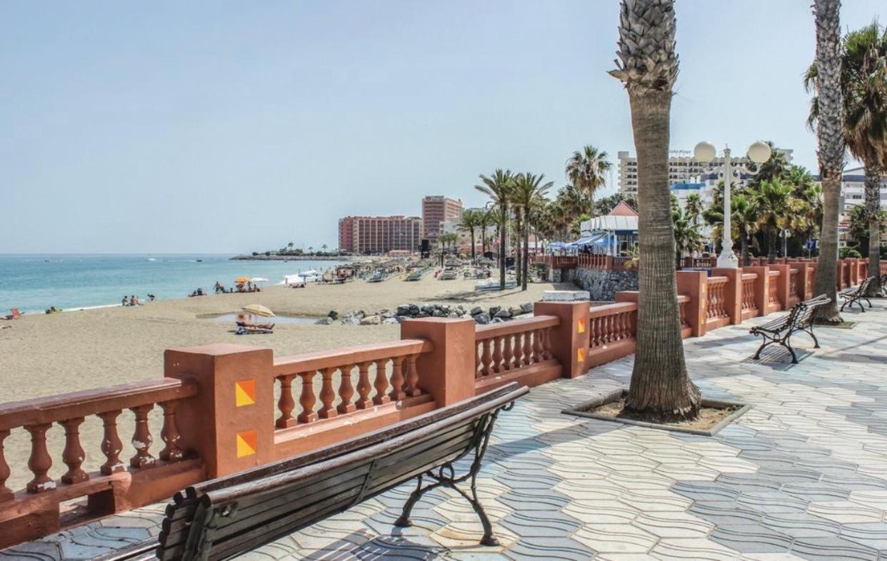 Apartamento Costa Del Sol 贝纳尔马德纳 外观 照片