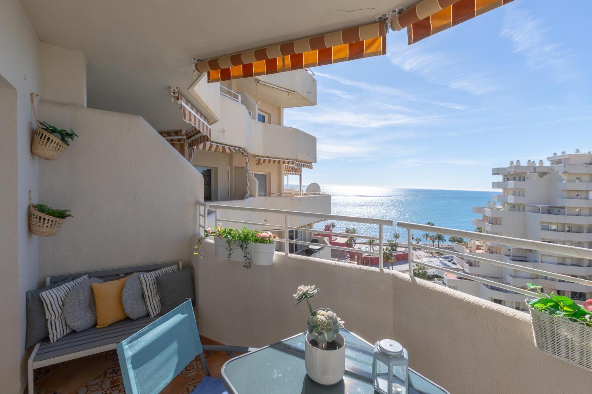 Apartamento Costa Del Sol 贝纳尔马德纳 外观 照片