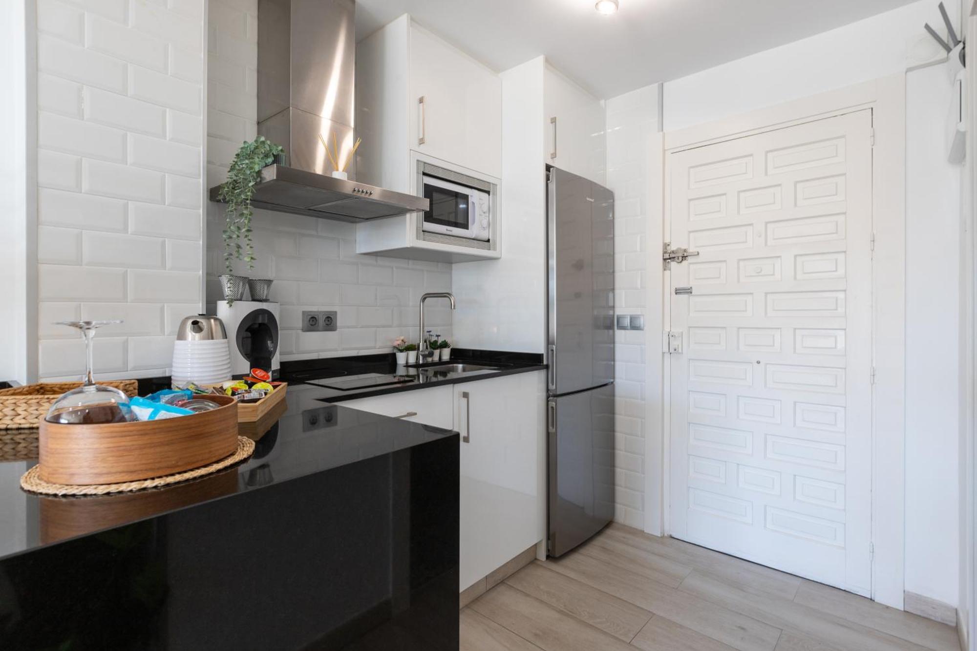 Apartamento Costa Del Sol 贝纳尔马德纳 外观 照片