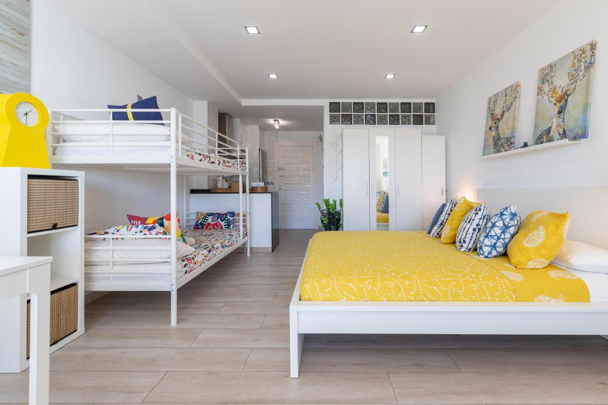 Apartamento Costa Del Sol 贝纳尔马德纳 外观 照片